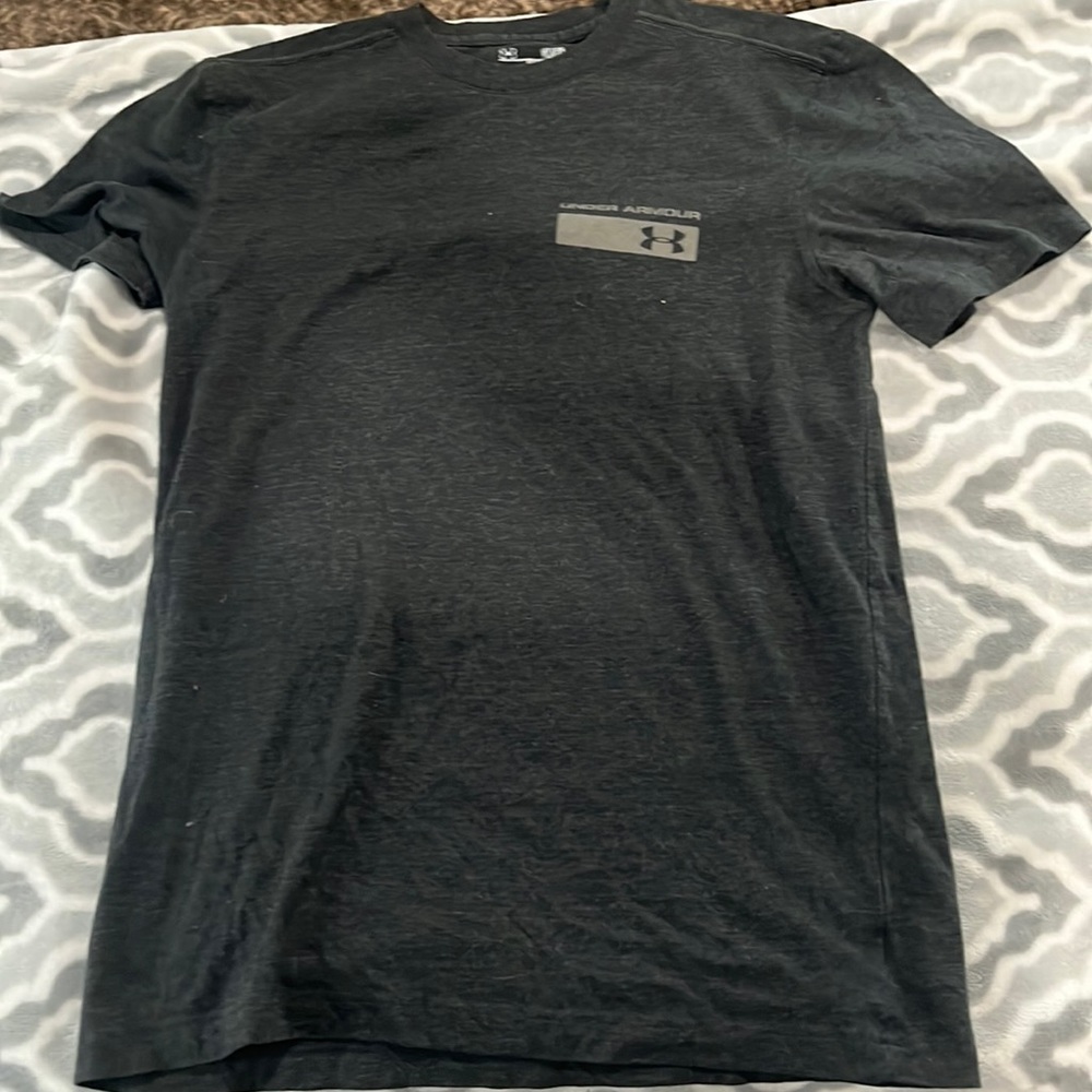 Under armour tshirt